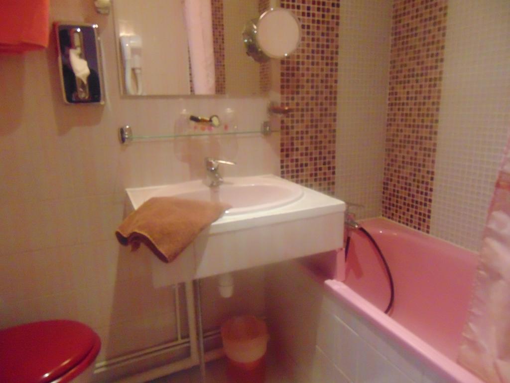 Hotel Paris Voltaire Luaran gambar